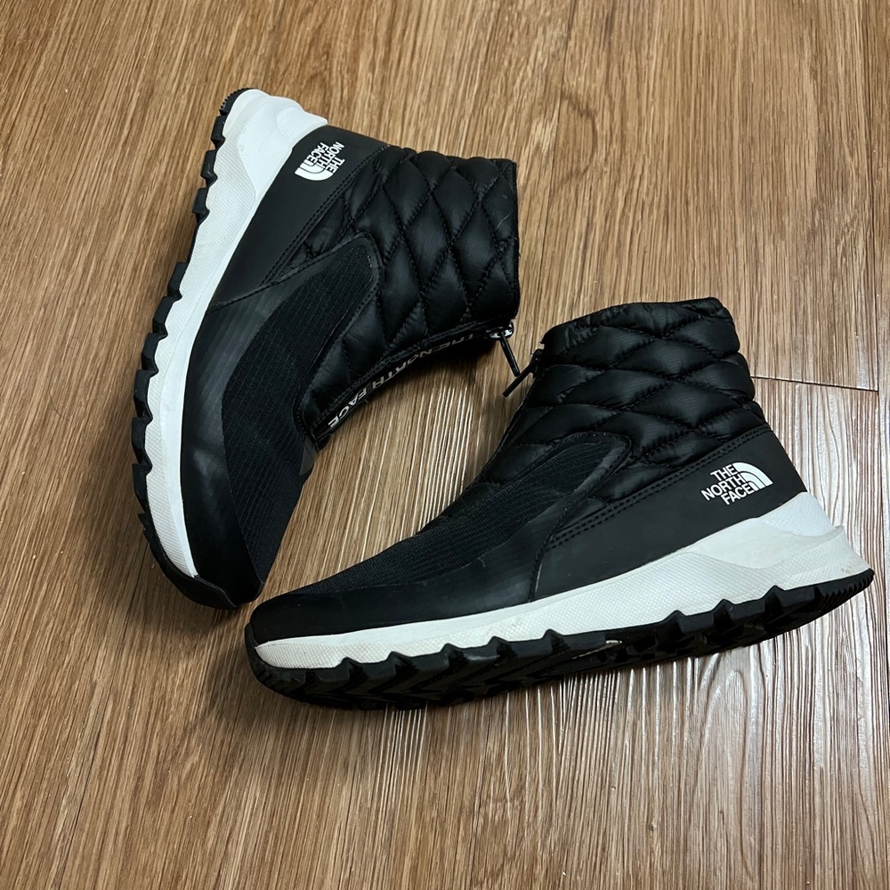 The North Face Womens Thermoball Progressive Boot Zip Up